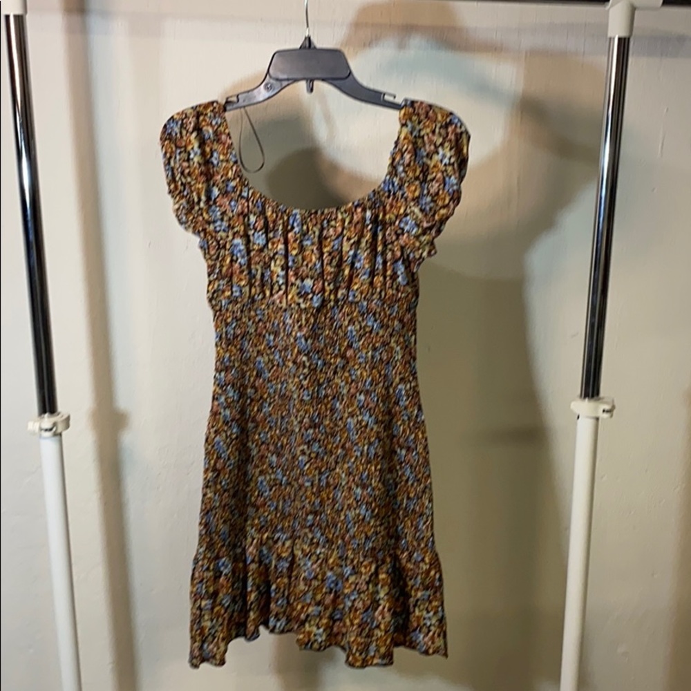 Dress - Picture 2 of 4